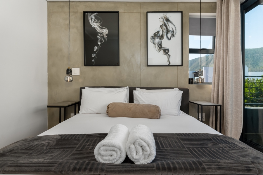 2 Bedroom Property for Sale in Sea Point Western Cape